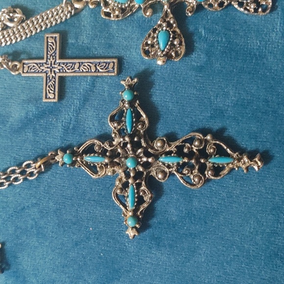 Jewerly Custom | 4 pieces with Necklace | Used Not Sterling Silver - Picture 3 of 4